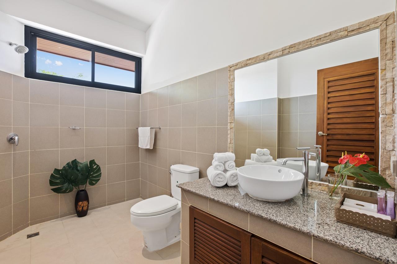 Sunny Banks - Modern Sea View 4 Bed Pool Villa Maret Esterno foto