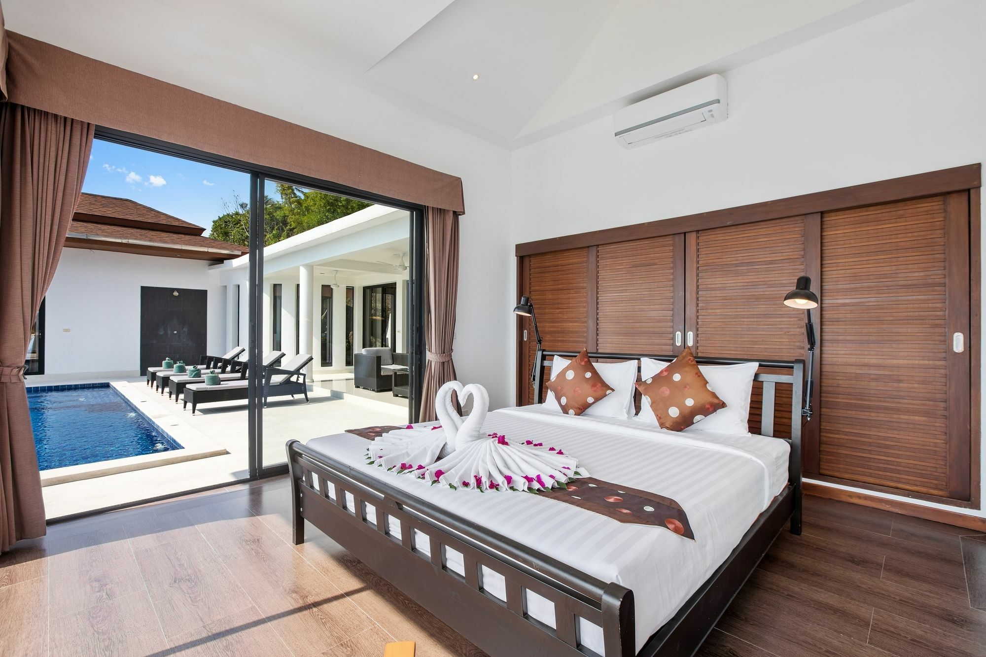 Sunny Banks - Modern Sea View 4 Bed Pool Villa Maret Esterno foto